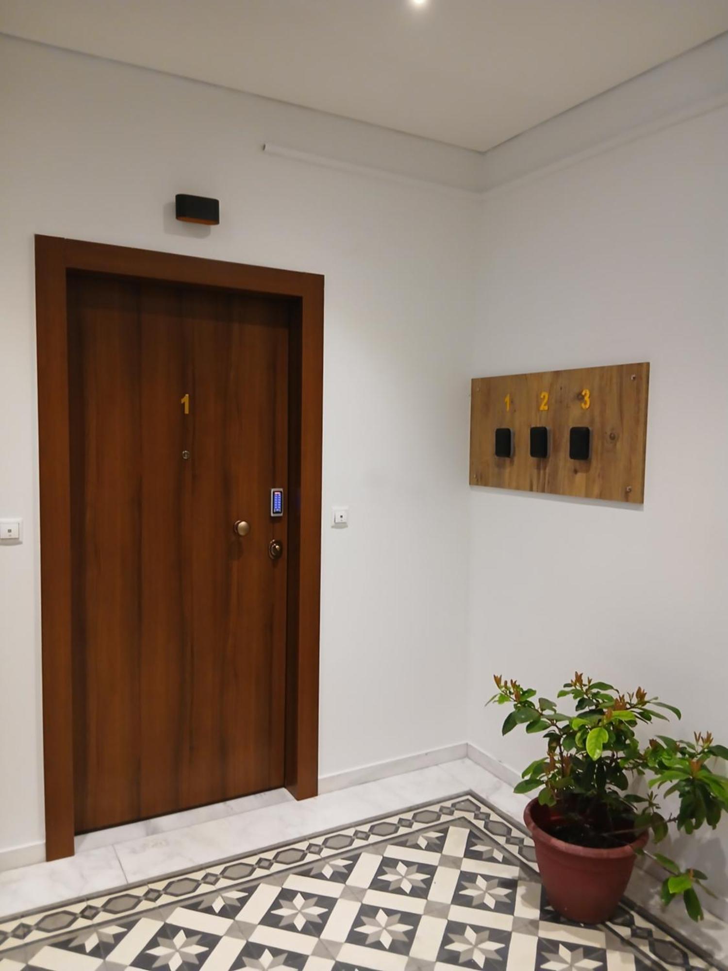 Black Onyx Comfort Suites 塞萨洛尼基 外观 照片